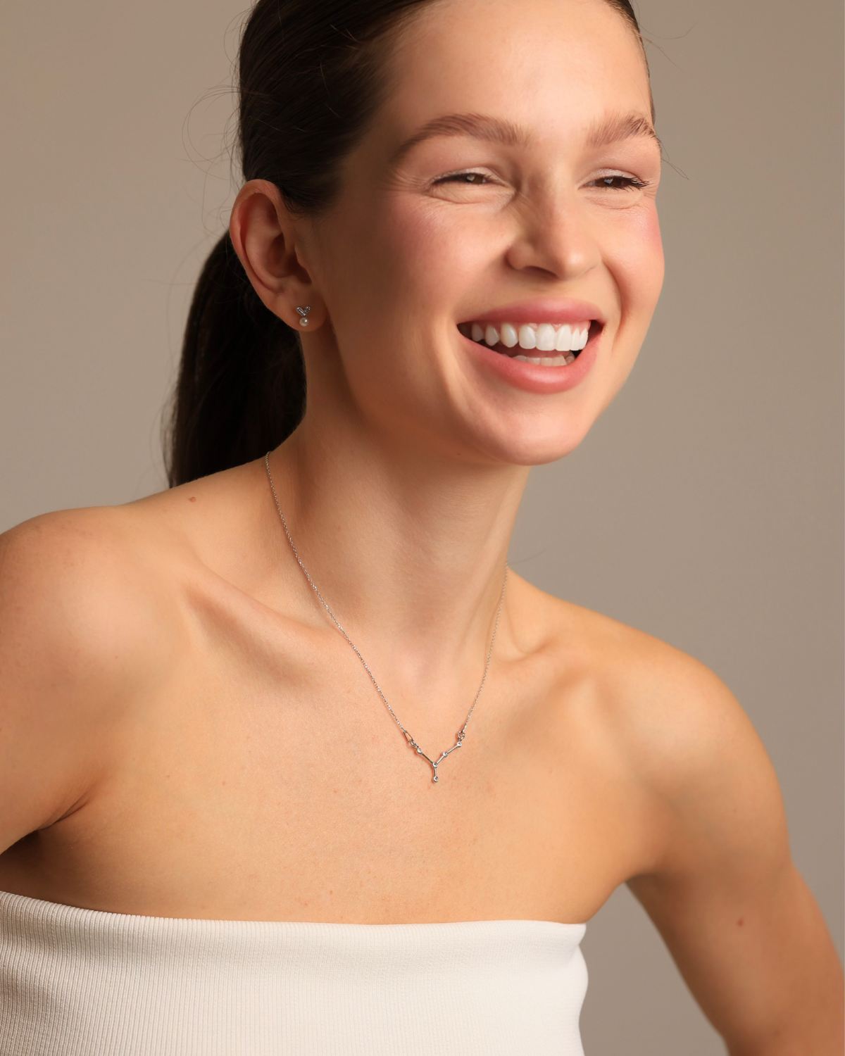 Amora Pearl Studs