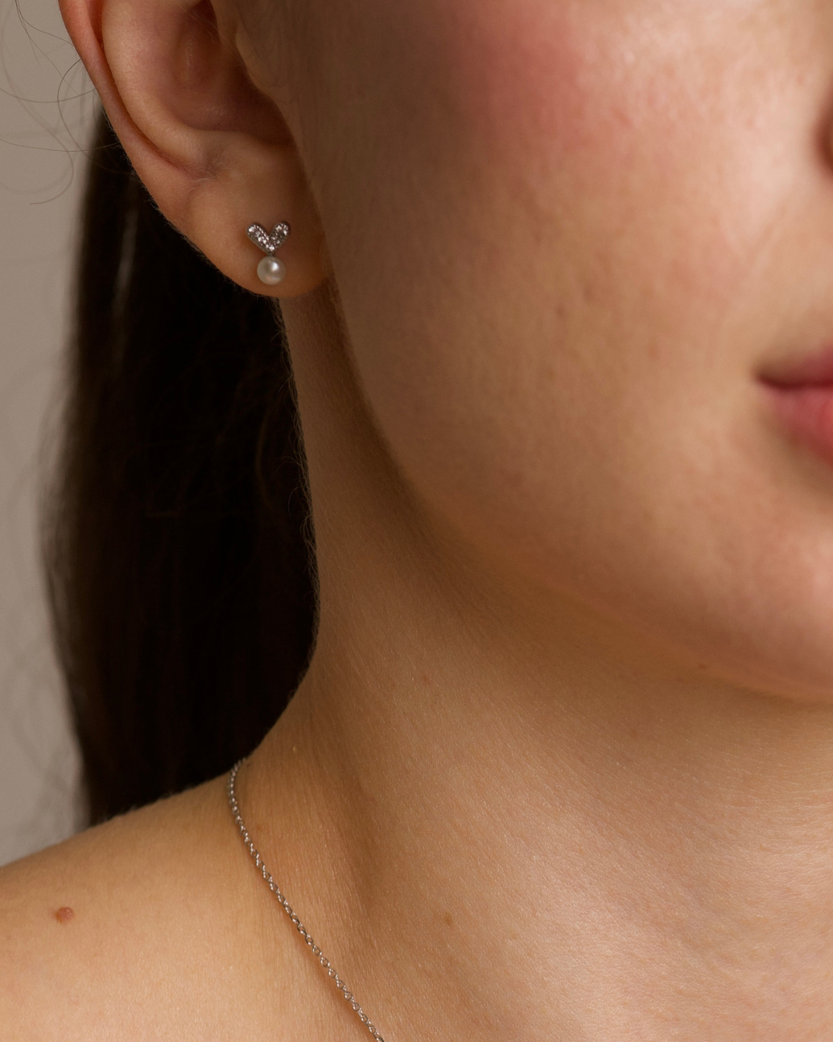 Amora Pearl Studs