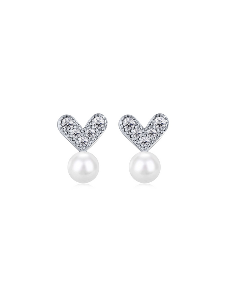 Amora Pearl Studs
